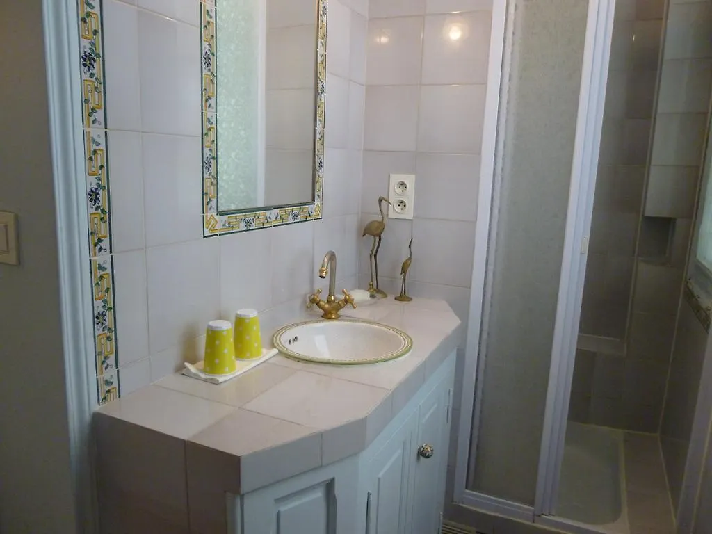 Bed And Breakfast Charonne 2 Paris Bed & Breakfast